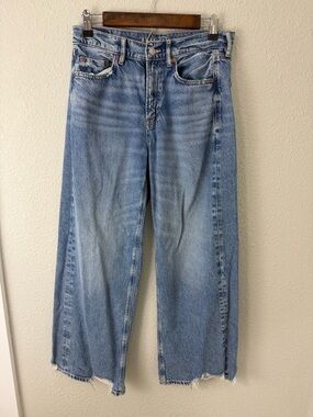 American Eagle Light blue super high rise baggy wide leg jeans 4 Short